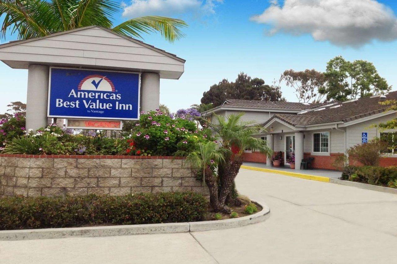 Americas Best Value Inn Oxnard-Порт Хуаними Екстериор снимка